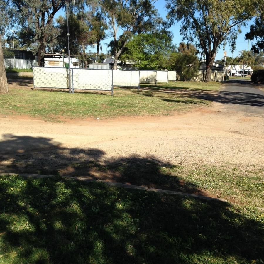 Newell Hwy Caravan Park Parkes Bagian luar foto