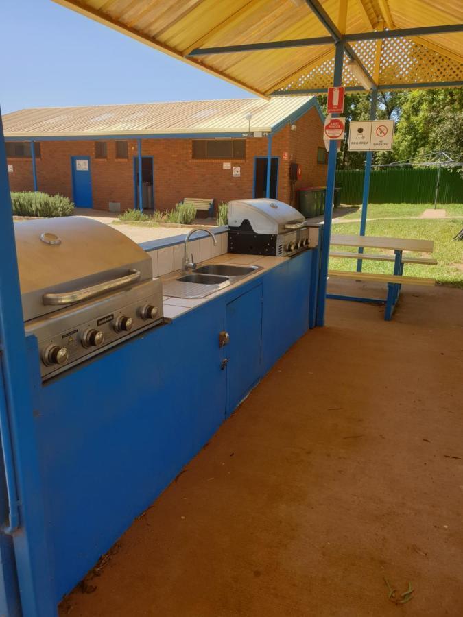 Newell Hwy Caravan Park Parkes Bagian luar foto